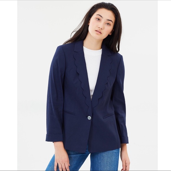Women's Linen Blazer With Scalloped Collar - Picture 2 of 10